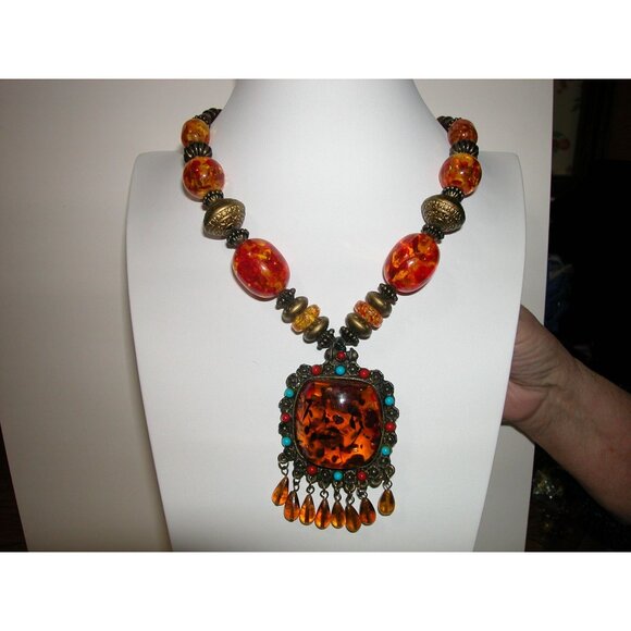 Vintage Amber Beaded Necklace With Ornate Pendant & Dangle Drops - Picture 7 of 7